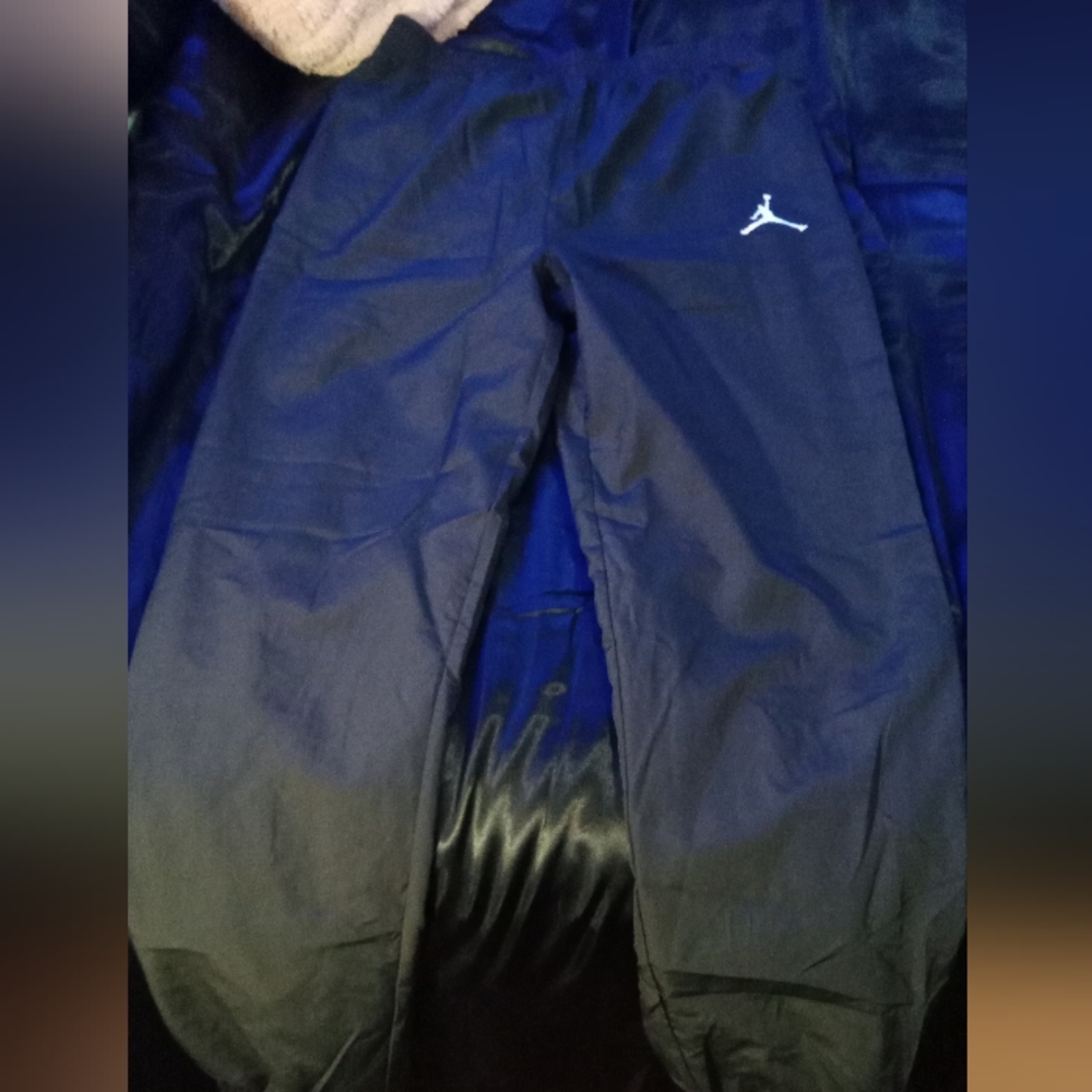 Kids XL Jordan windbreaker pants